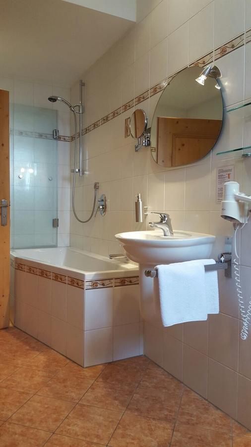 Landhotel Gruener Baum Westendorf  Ngoại thất bức ảnh